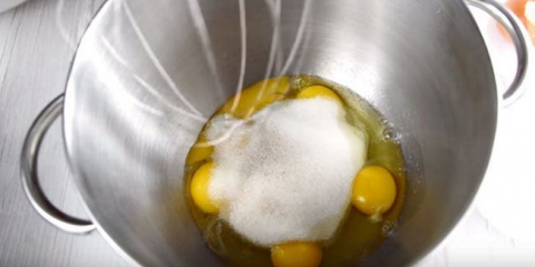 Извара великденска торта - 8 най-добри рецепти